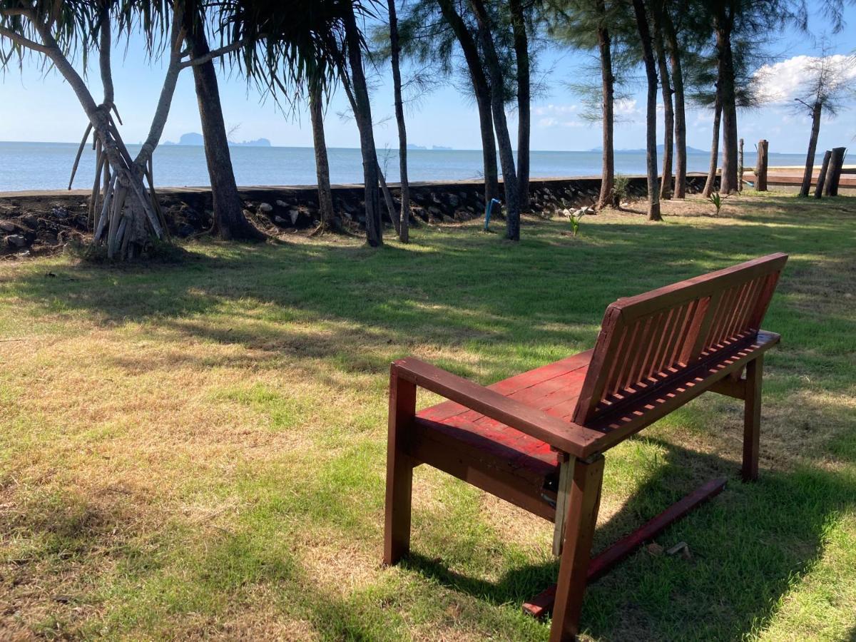 The Chevalley Beach Resort Сатун Екстер'єр фото
