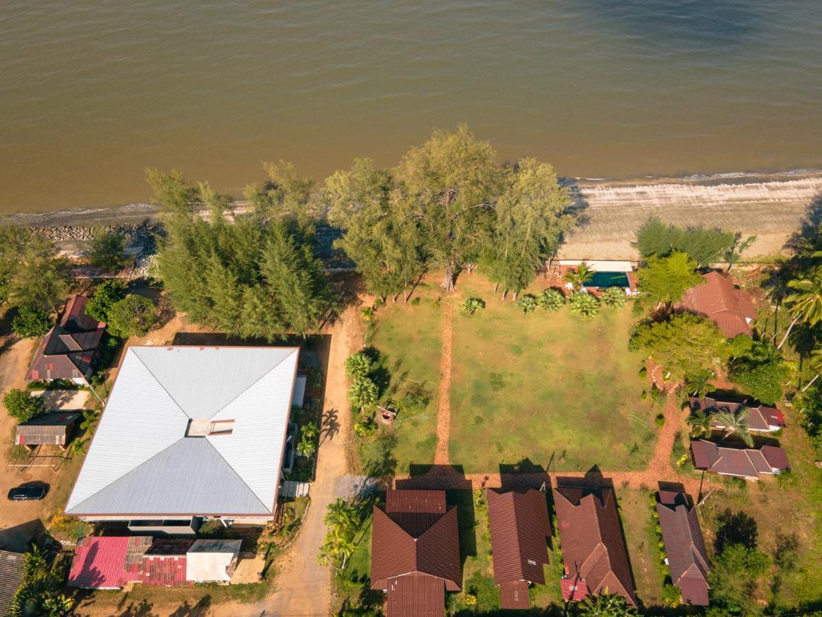 The Chevalley Beach Resort Сатун Екстер'єр фото