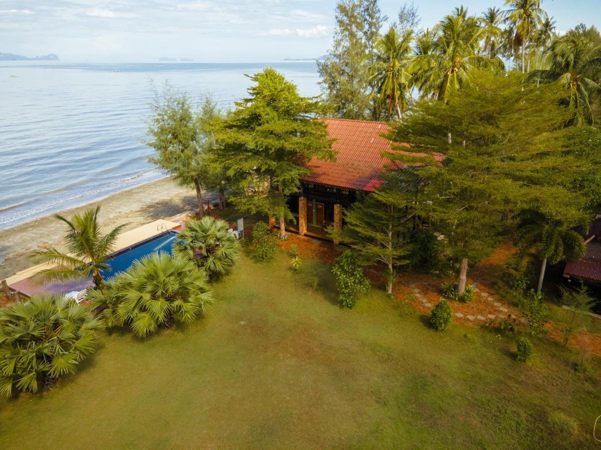 The Chevalley Beach Resort Сатун Екстер'єр фото