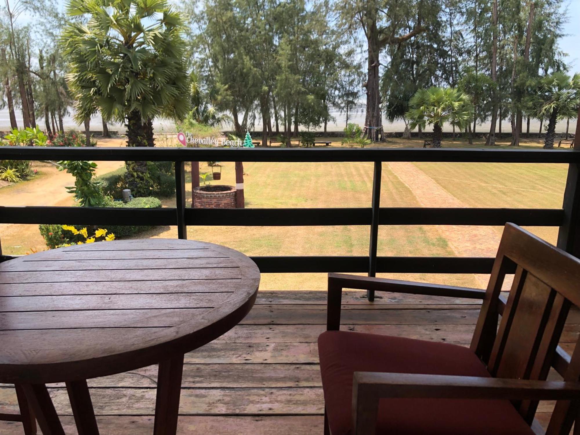 The Chevalley Beach Resort Сатун Екстер'єр фото