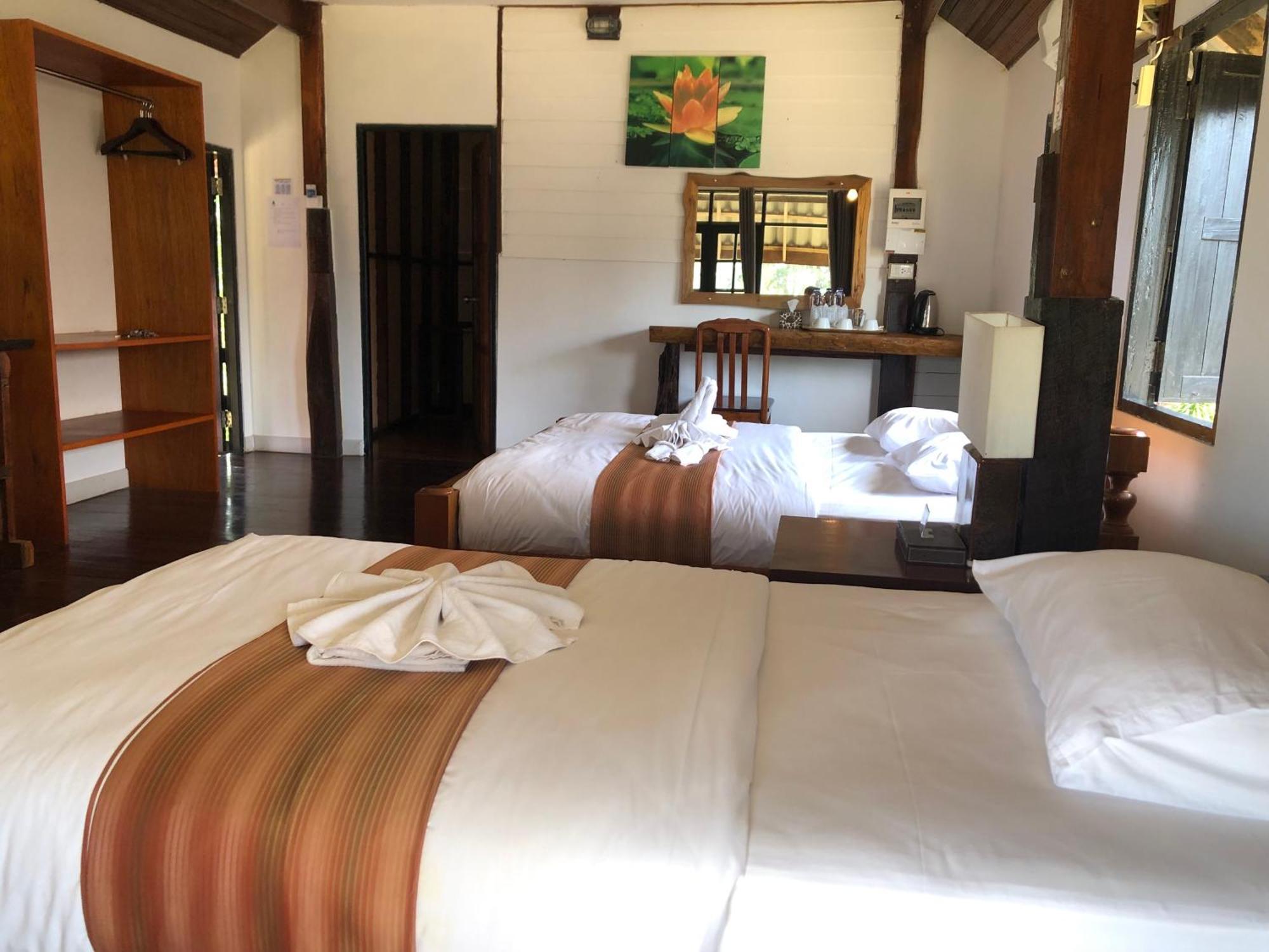 The Chevalley Beach Resort Сатун Екстер'єр фото