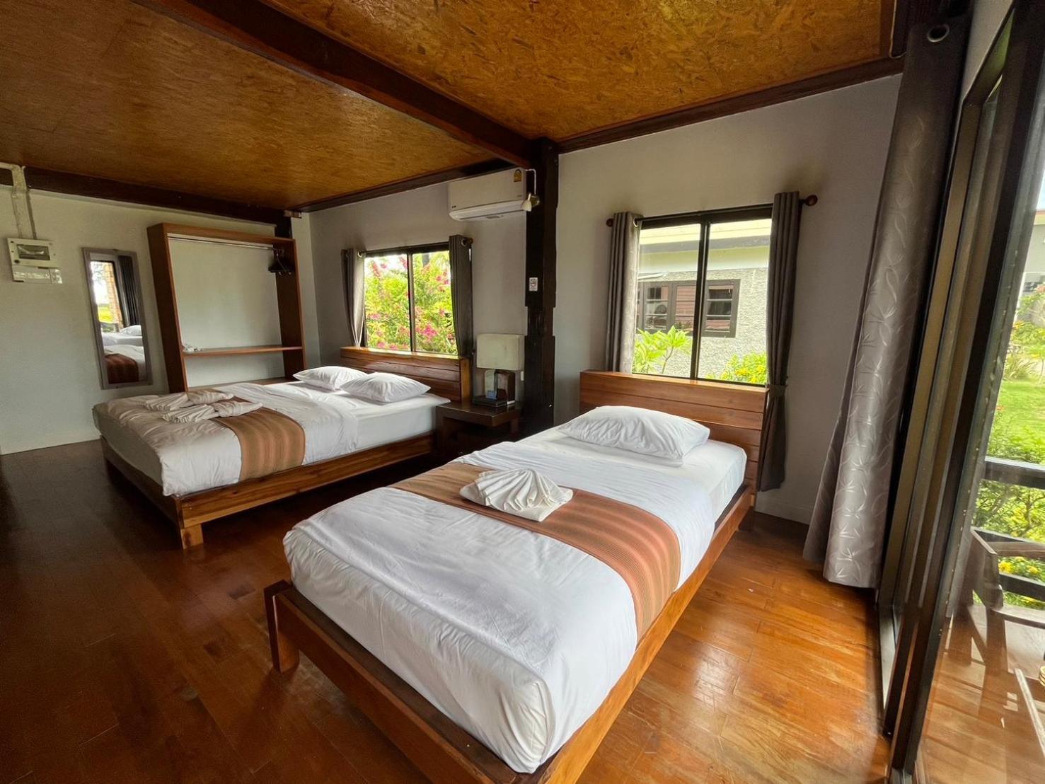 The Chevalley Beach Resort Сатун Екстер'єр фото
