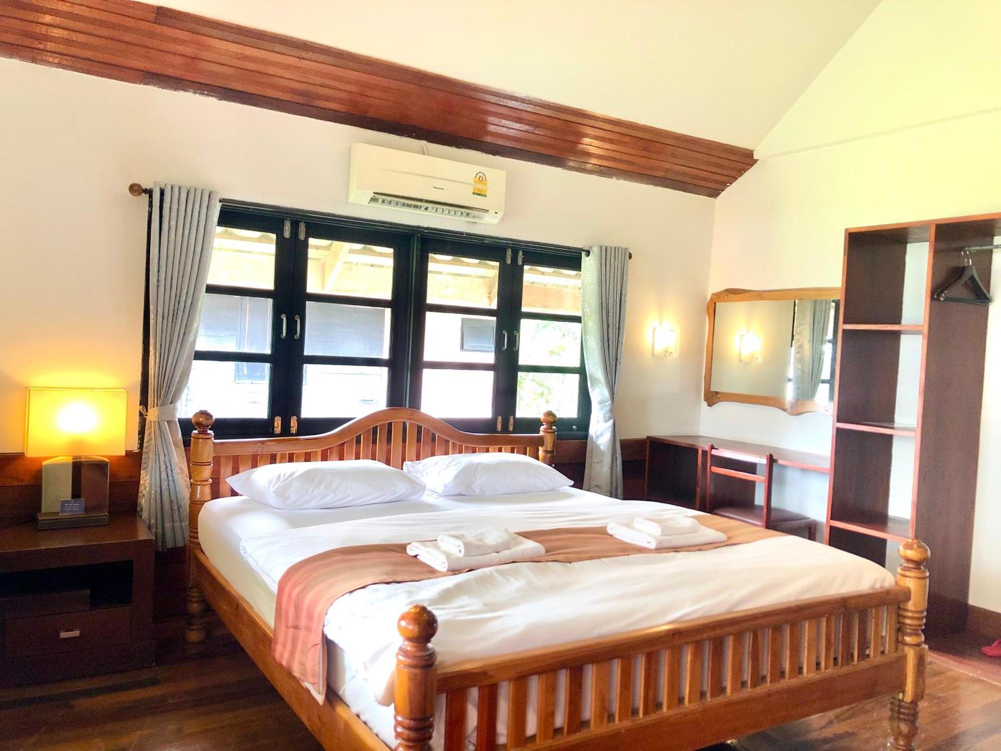 The Chevalley Beach Resort Сатун Екстер'єр фото