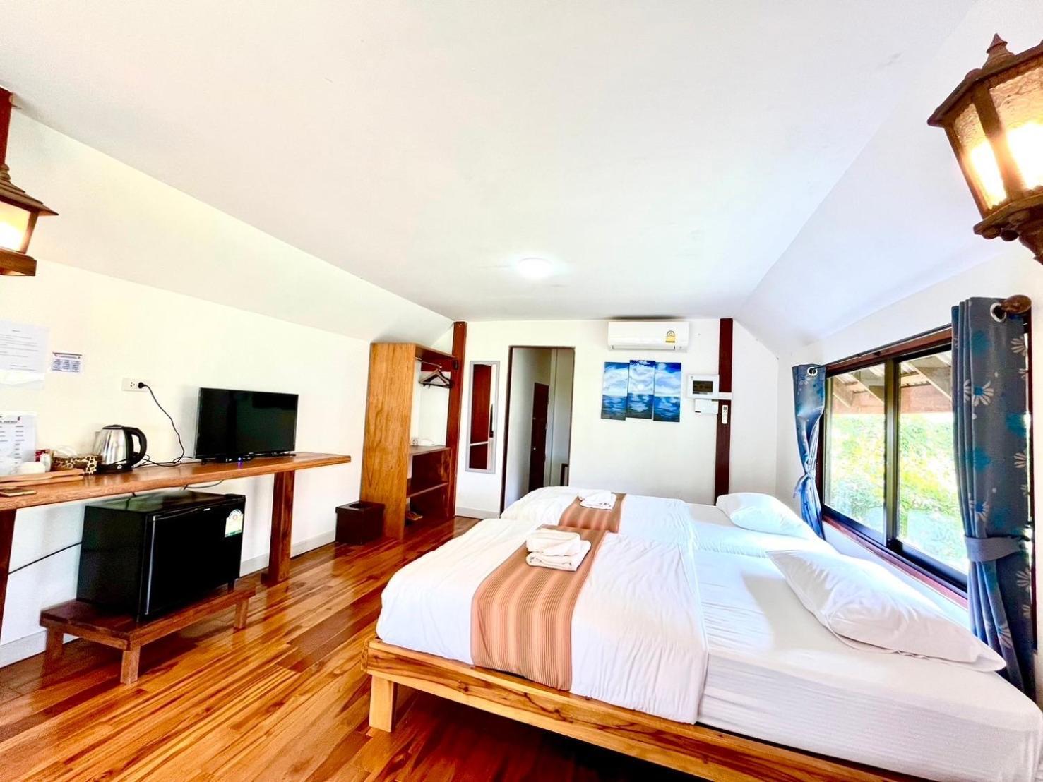 The Chevalley Beach Resort Сатун Екстер'єр фото