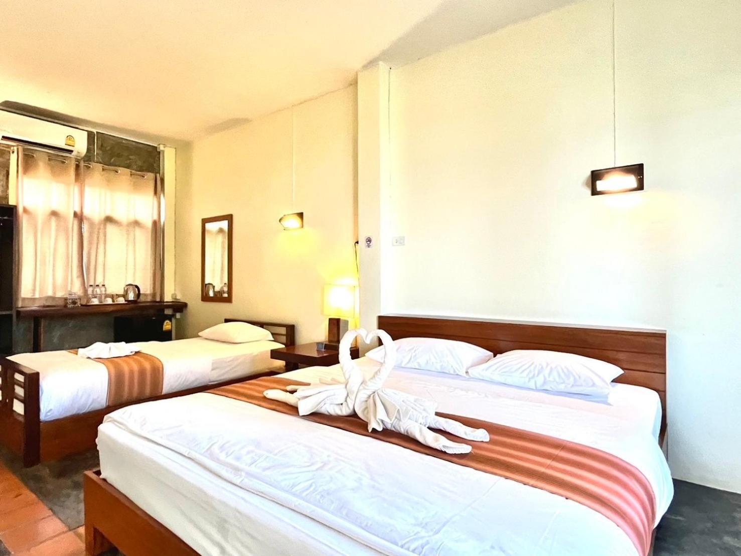The Chevalley Beach Resort Сатун Екстер'єр фото