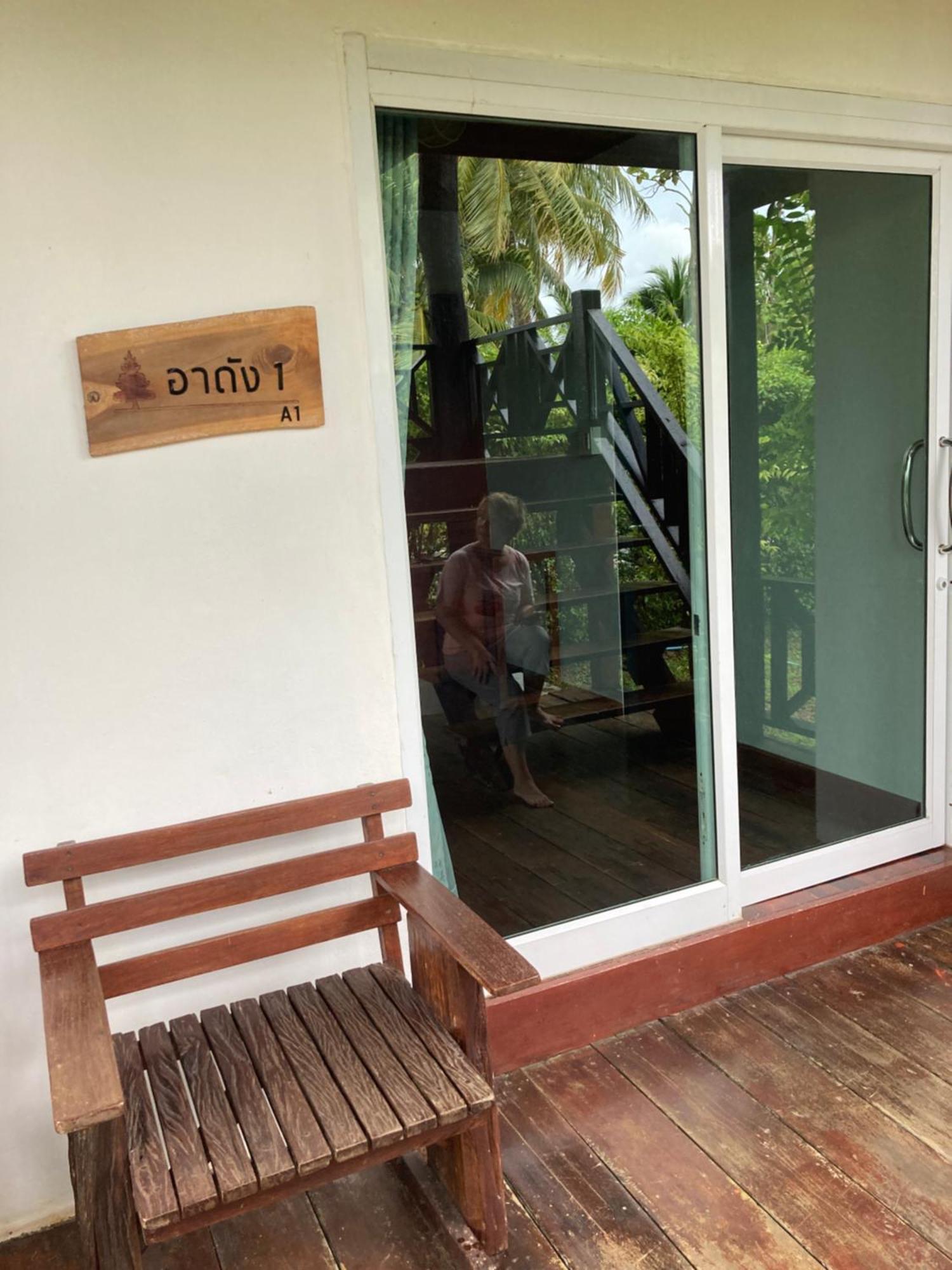 The Chevalley Beach Resort Сатун Екстер'єр фото