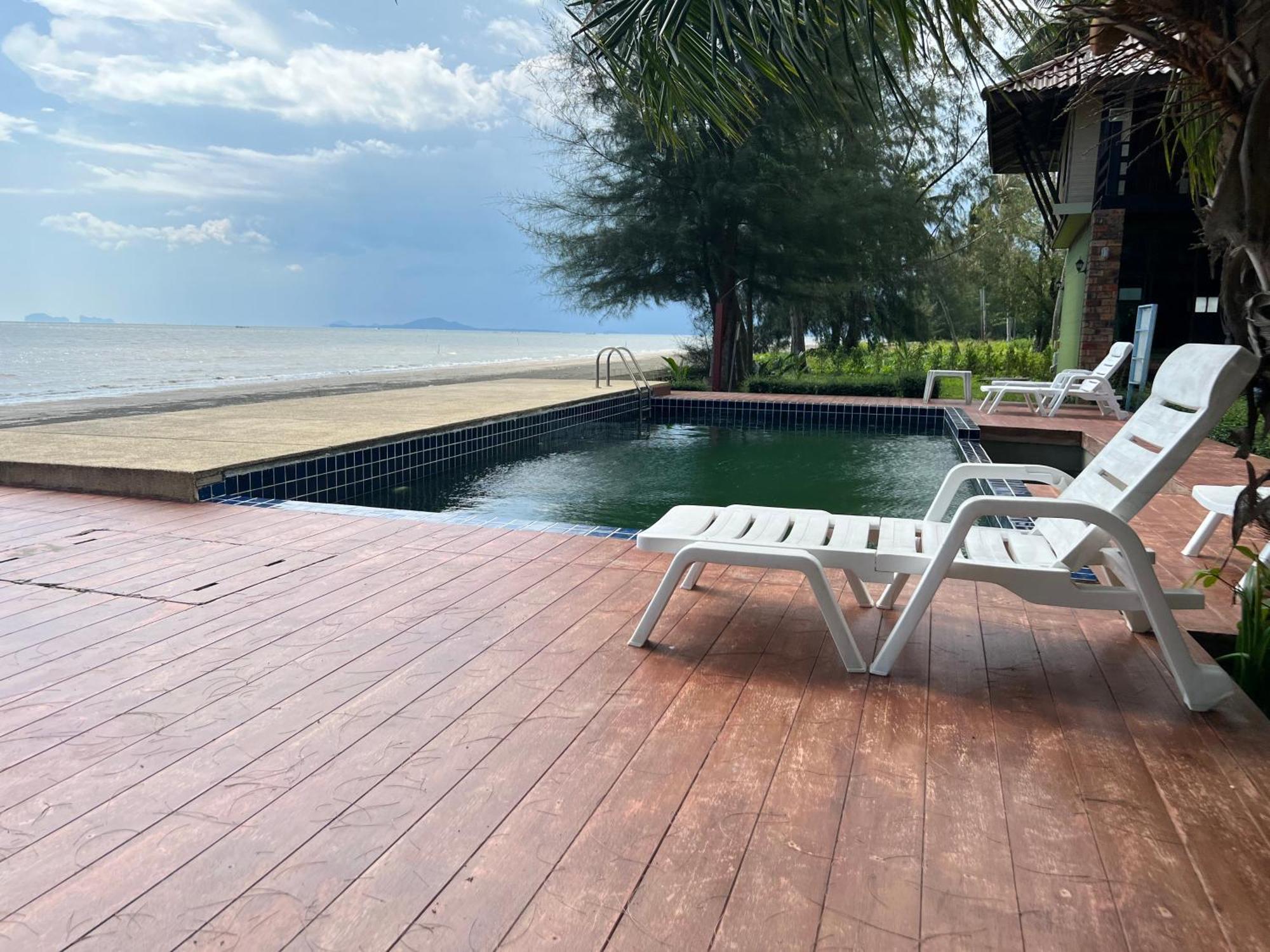 The Chevalley Beach Resort Сатун Екстер'єр фото