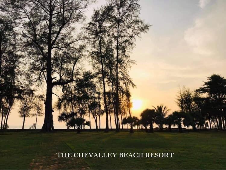 The Chevalley Beach Resort Сатун Екстер'єр фото