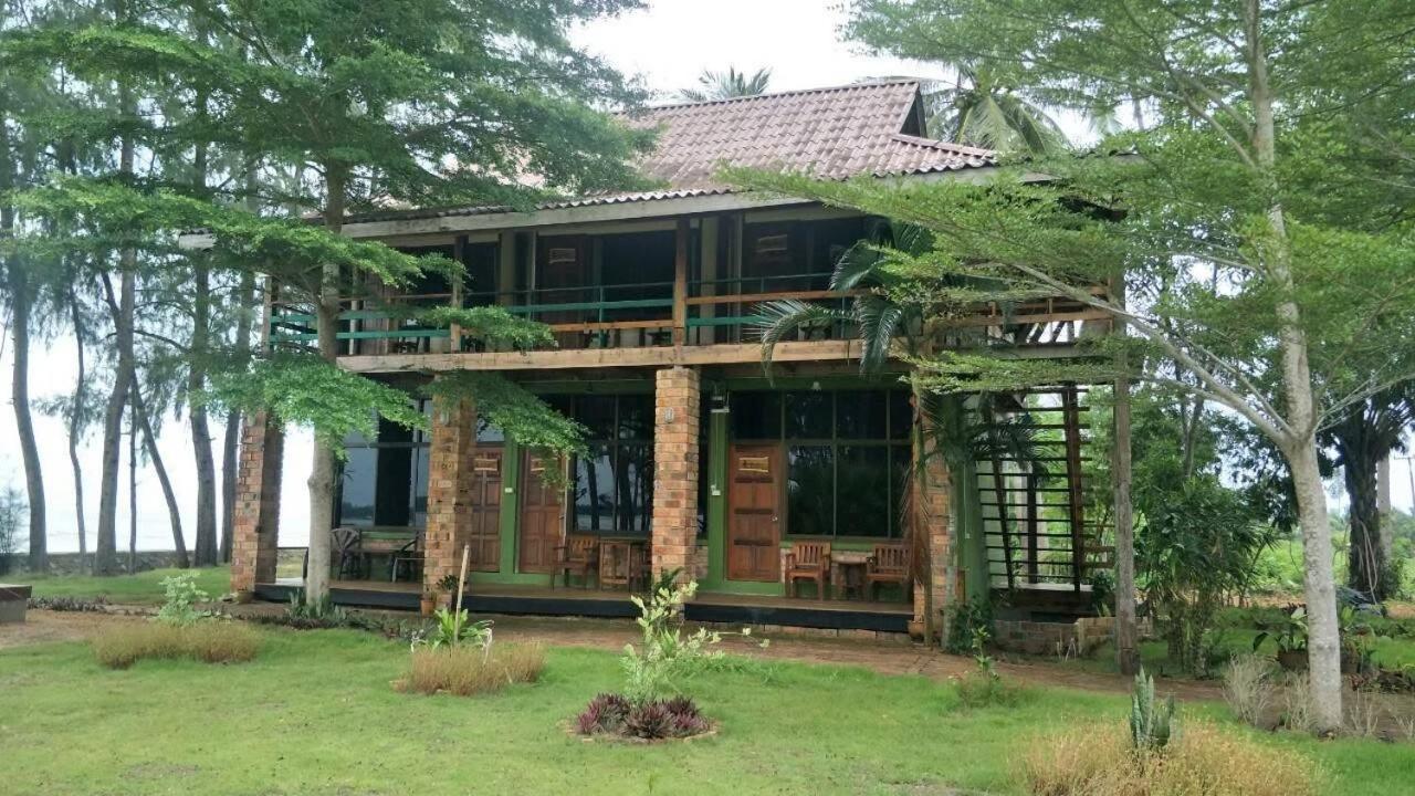 The Chevalley Beach Resort Сатун Екстер'єр фото