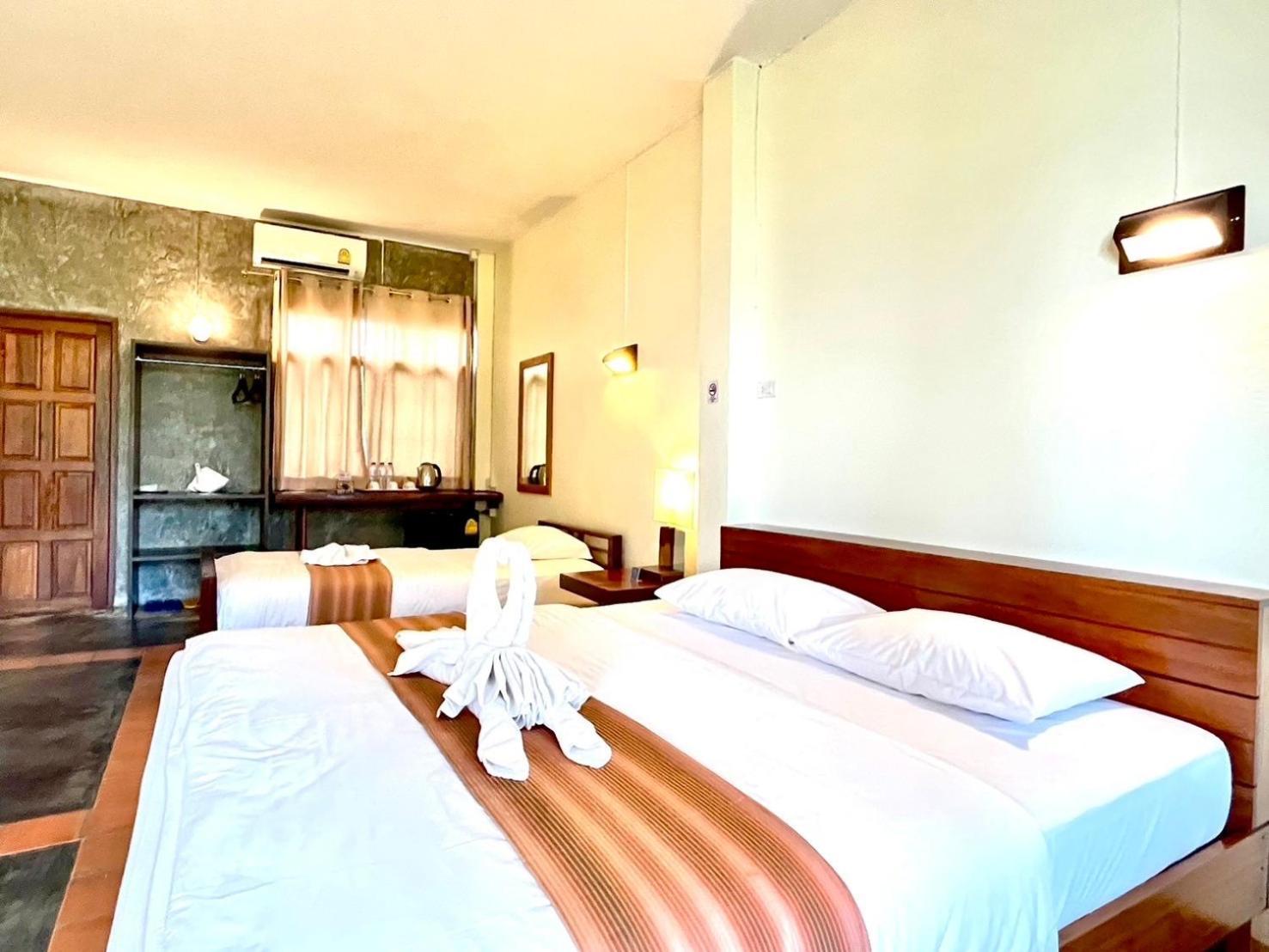 The Chevalley Beach Resort Сатун Екстер'єр фото