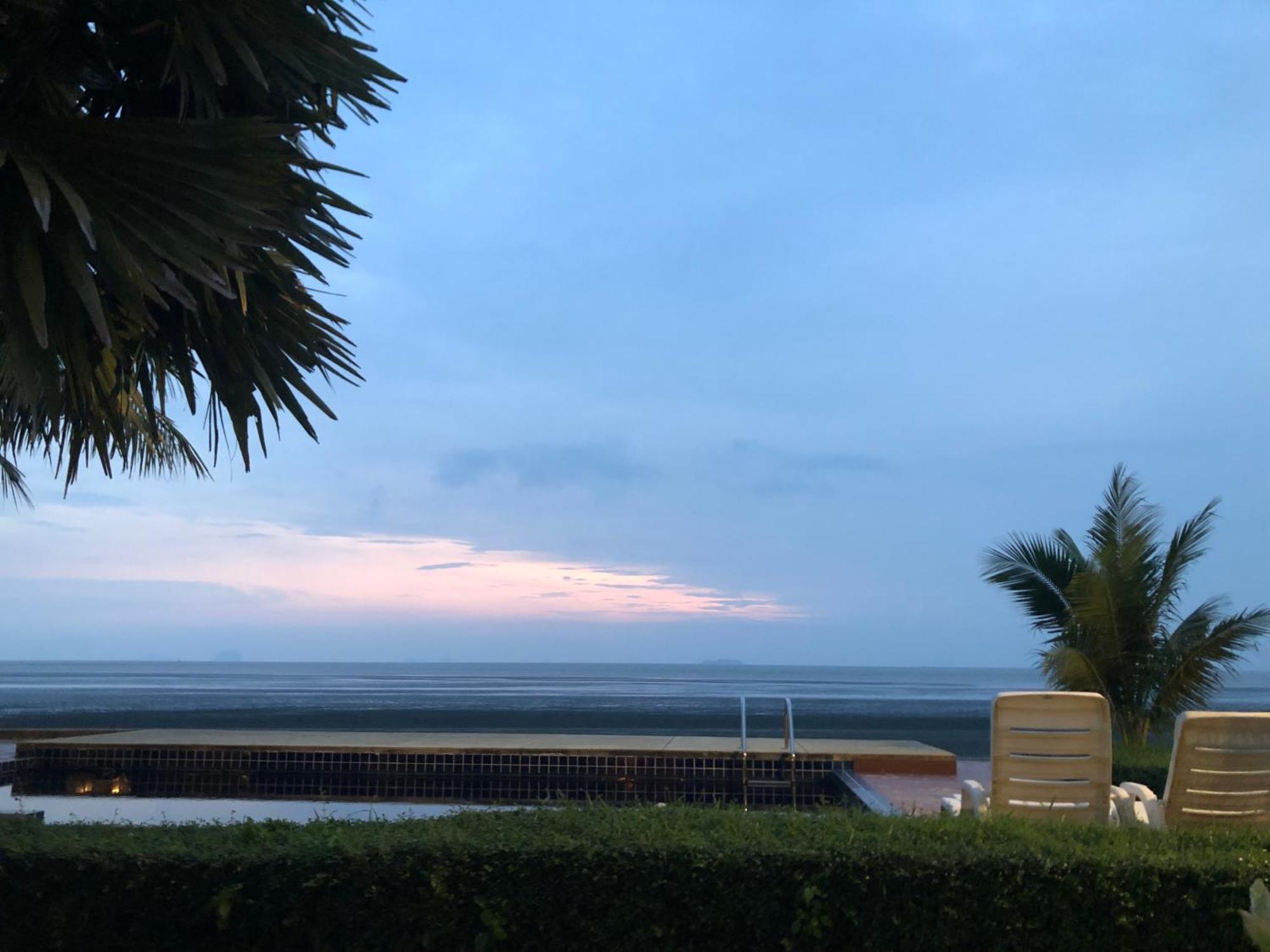 The Chevalley Beach Resort Сатун Екстер'єр фото